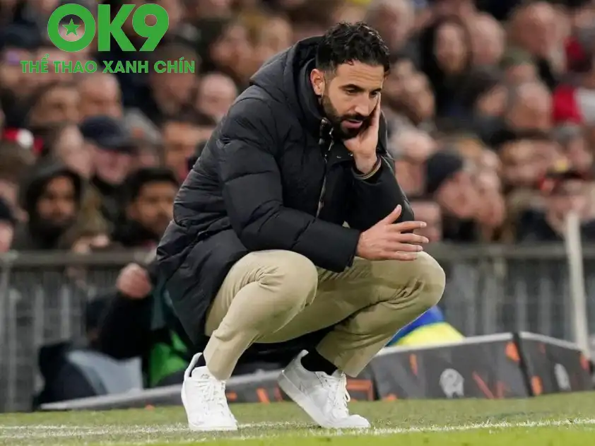 Chỉ có chiến thắng trước Chelsea mới giúp HLV Amorim trút bỏ phần nào những áp lực sau chuỗi thành tích kém ấn tượng gần đây (Ảnh: BBC) Chỉ có chiến thắng trước Chelsea mới giúp HLV Amorim trút bỏ phần nào những áp lực sau chuỗi thành tích kém ấn tượng gần đây (Ảnh: BBC)